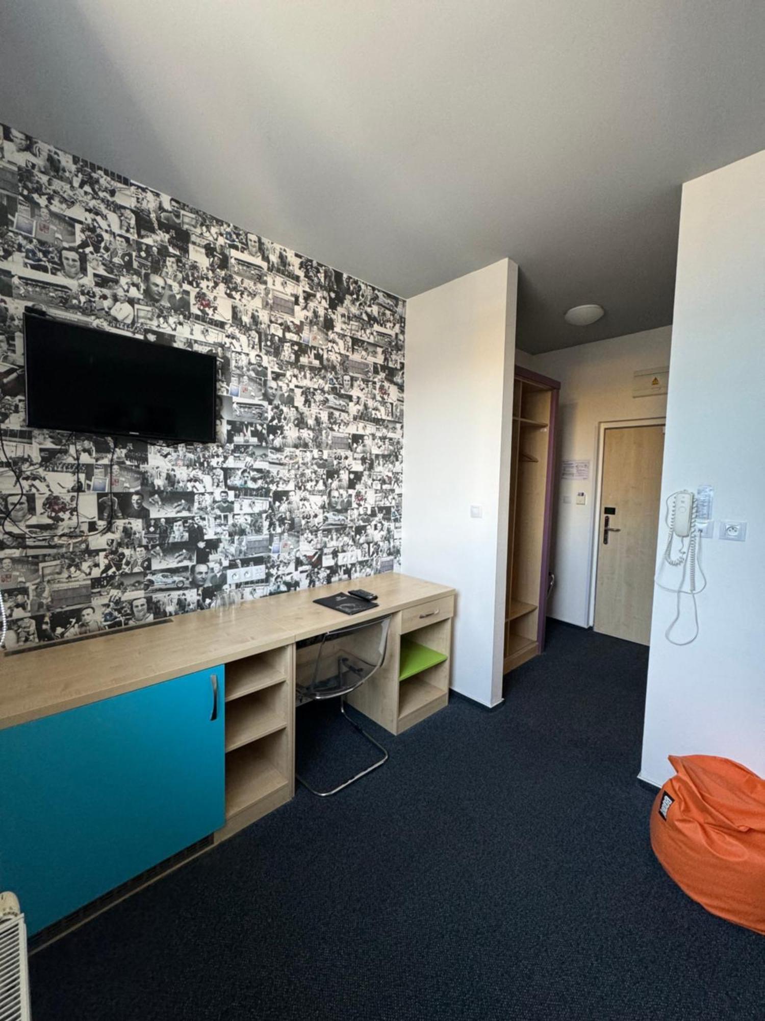 Sport Hotel Sletiste Kladno Exterior foto